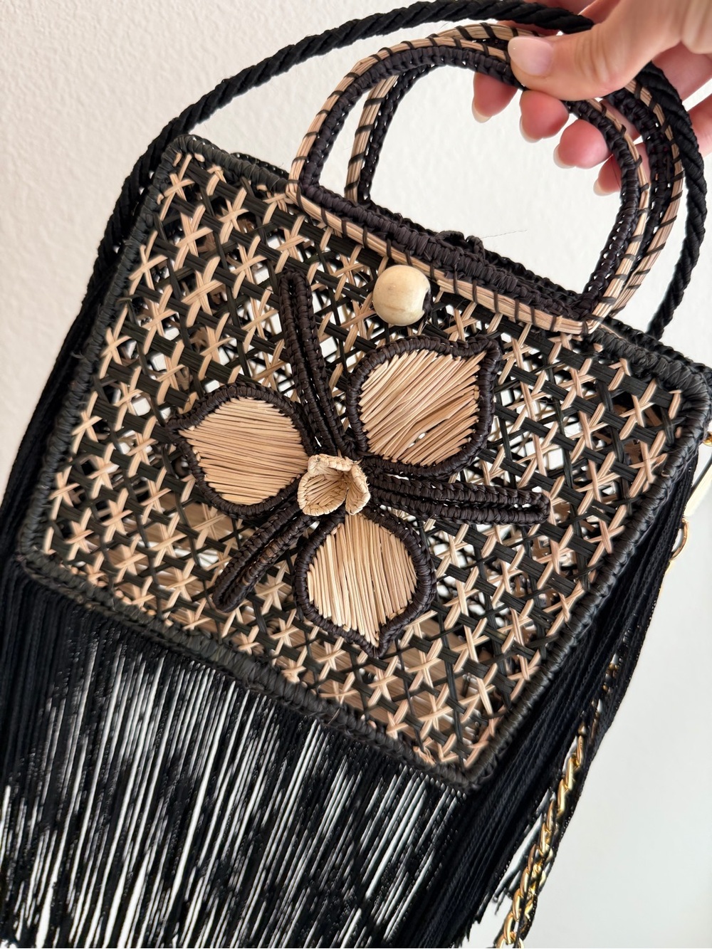 Gorgeous Woven Straw Flower Floral Fringe Bag Black Trendy - Picture 2 of 10